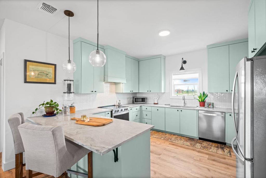 568 W Post Oak Lane Property Photo 16