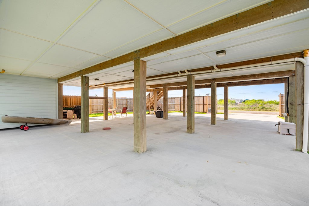 568 W Post Oak Lane Property Photo 32