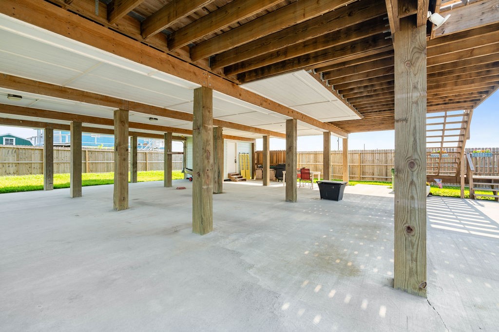 568 W Post Oak Lane Property Photo 33