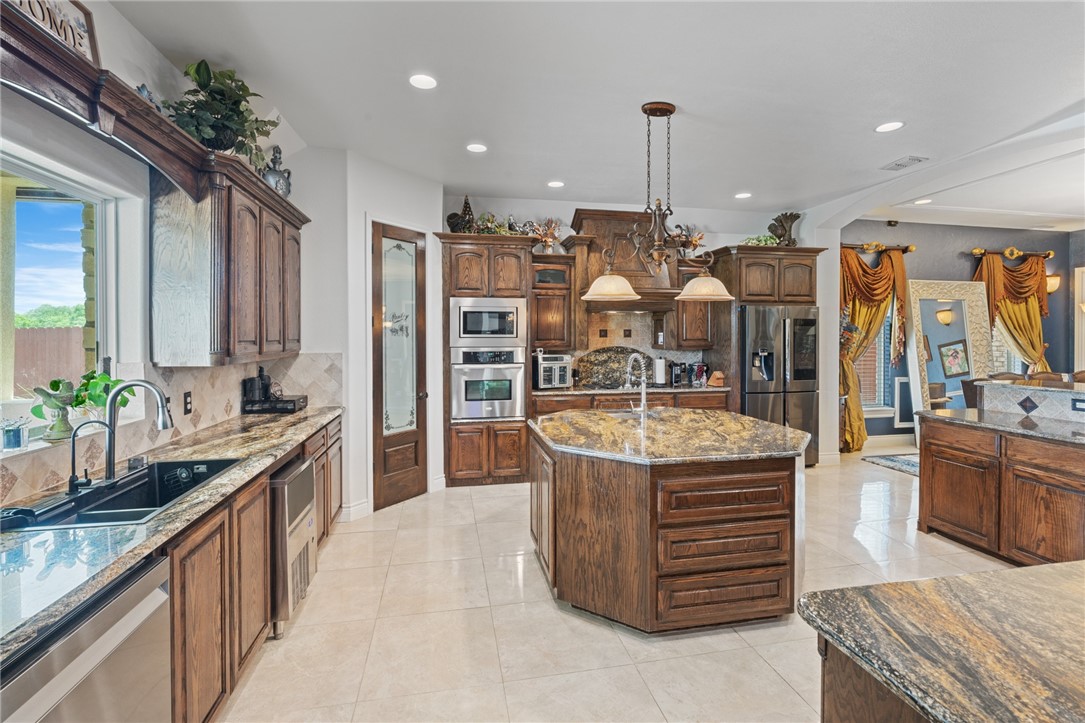 6126 Jakes Wake Run Property Photo 9