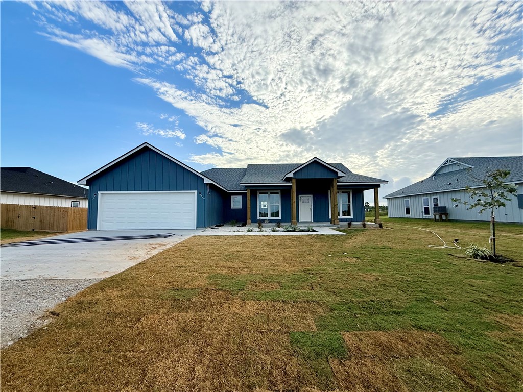 110 Mclead Property Photo 1