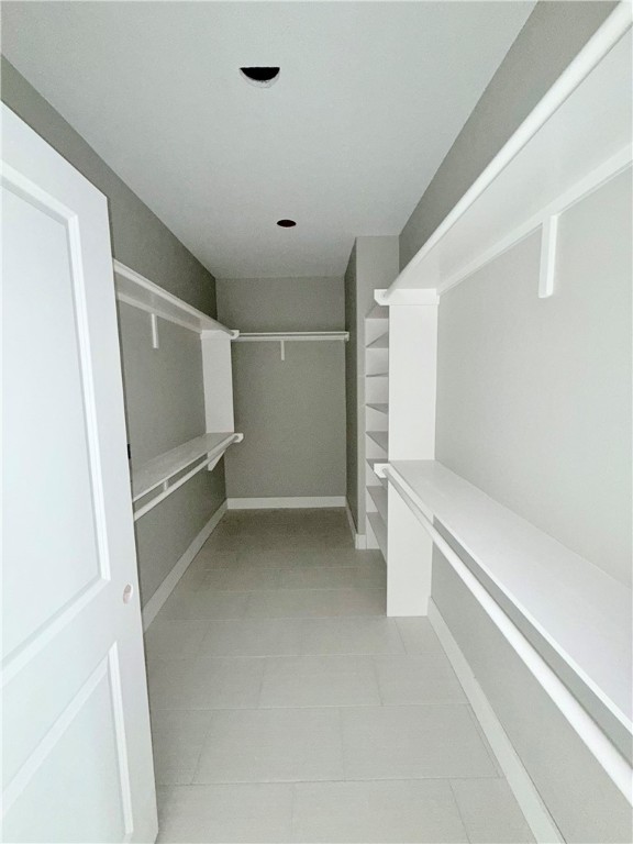 110 Mclead Property Photo 8