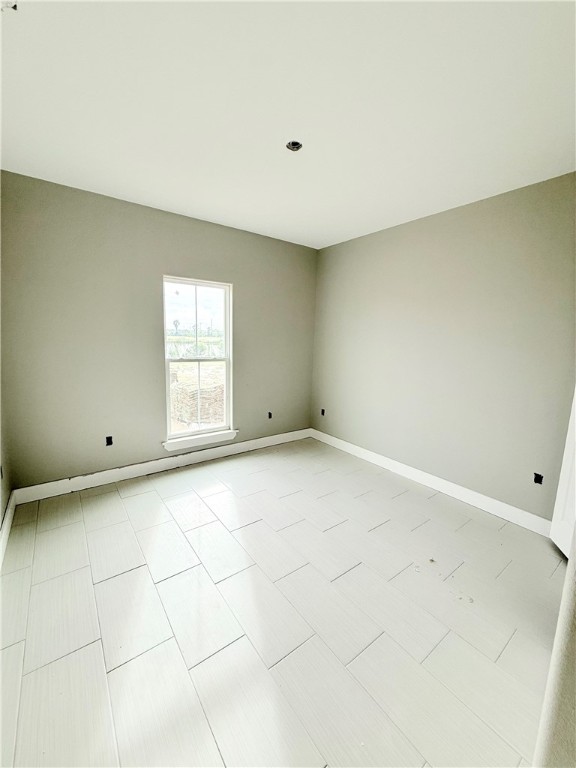 110 Mclead Property Photo 16