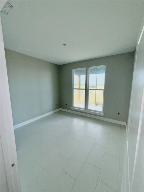 110 Mclead Property Photo 18