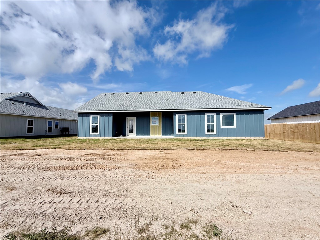 110 Mclead Property Photo 20