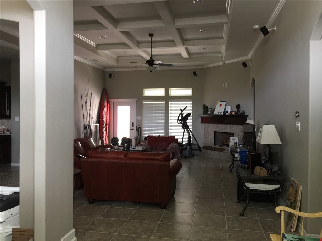 15533 Dyna St Property Photo 3