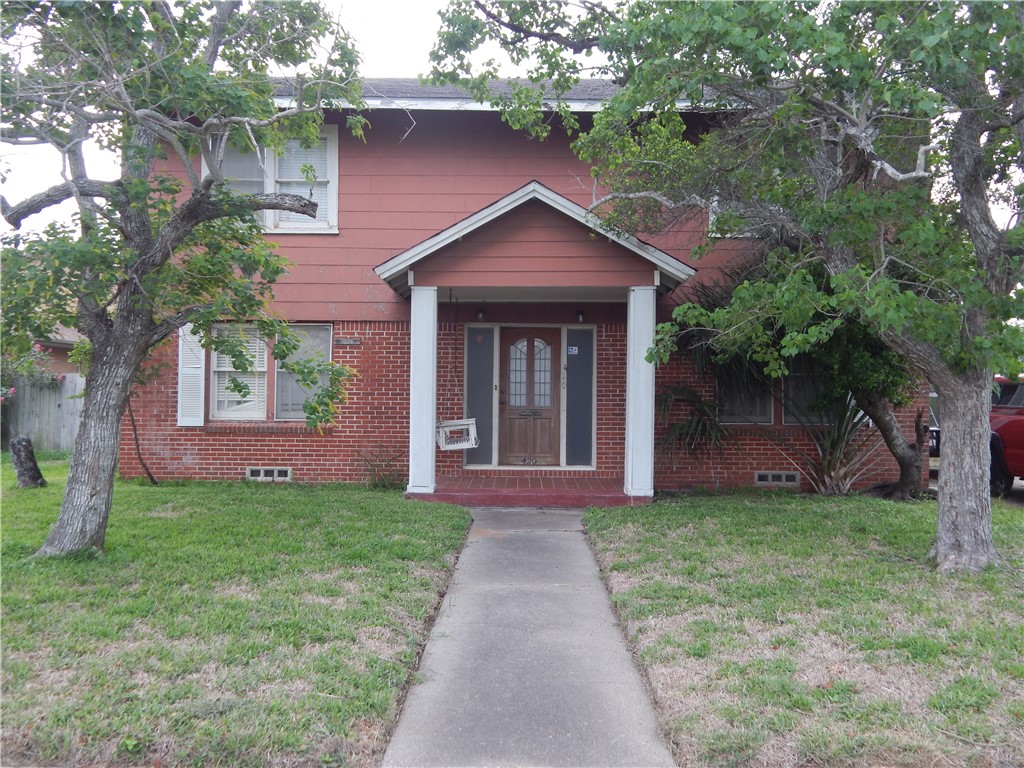 420 Delaine Dr Property Photo 2