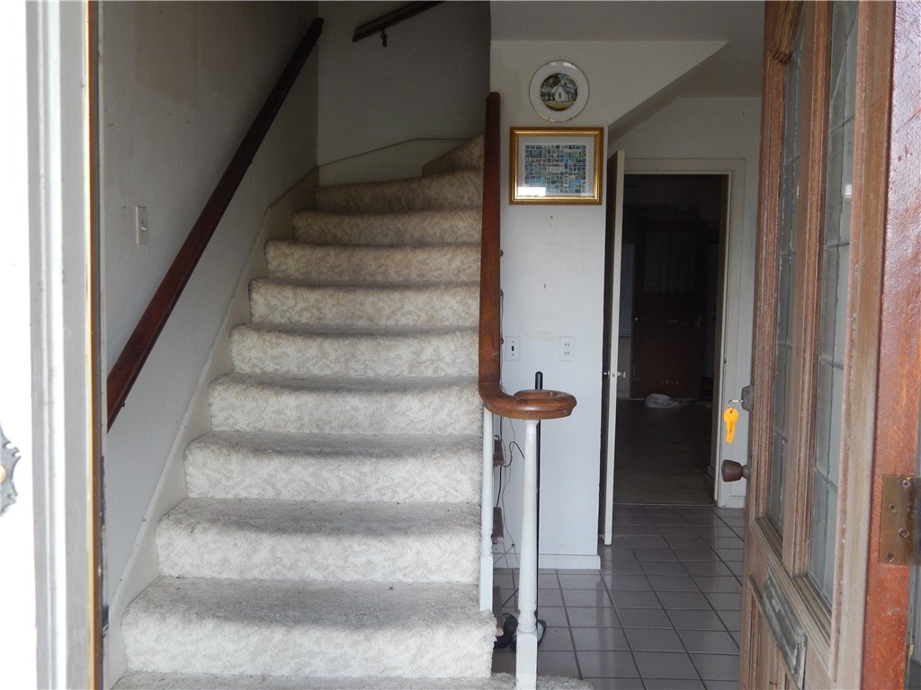 420 Delaine Dr Property Photo 4