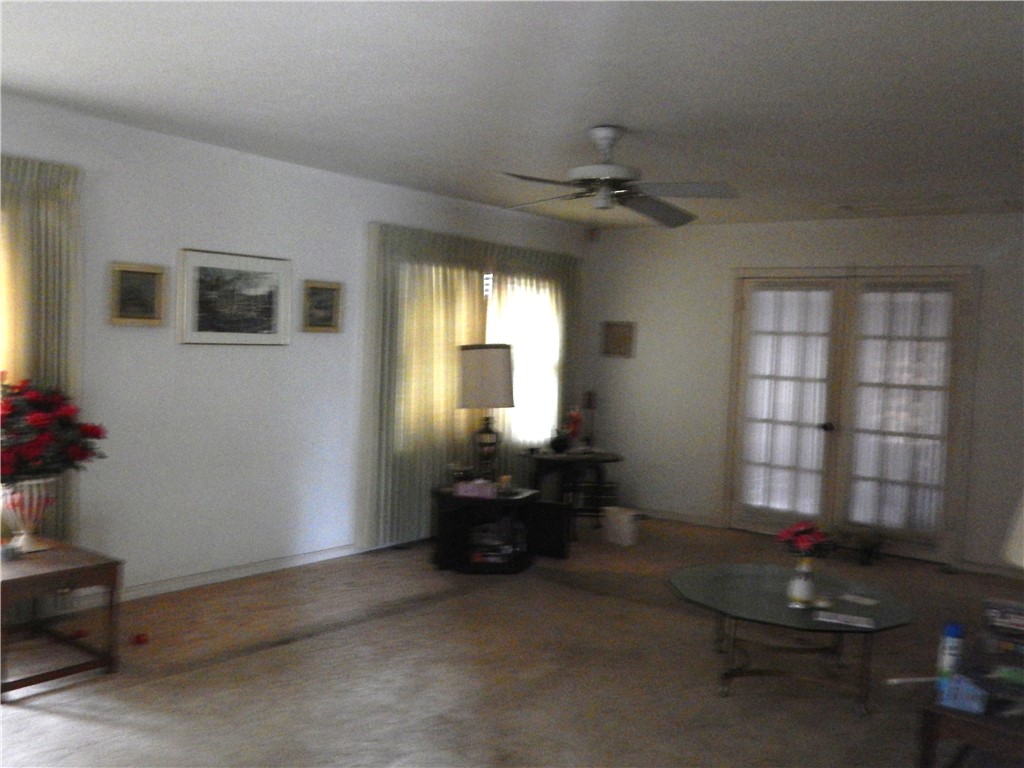 420 Delaine Dr Property Photo 5