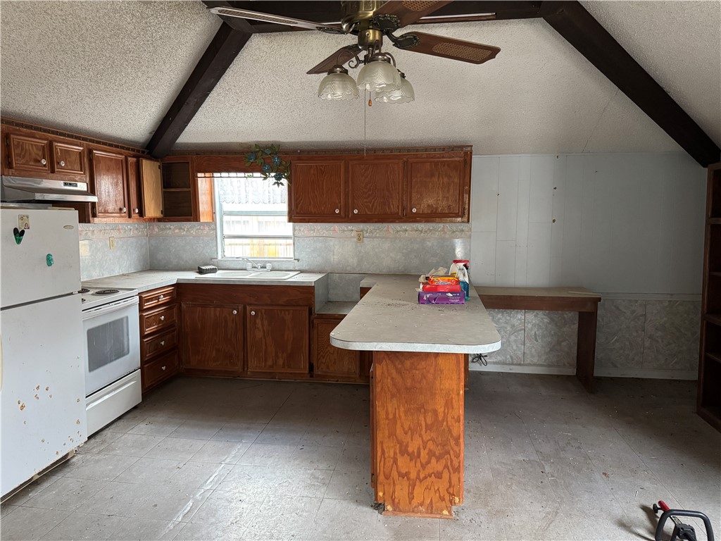 2518 Halsey St Property Photo 20