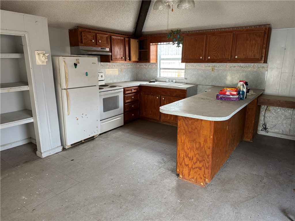 2518 Halsey St Property Photo 23