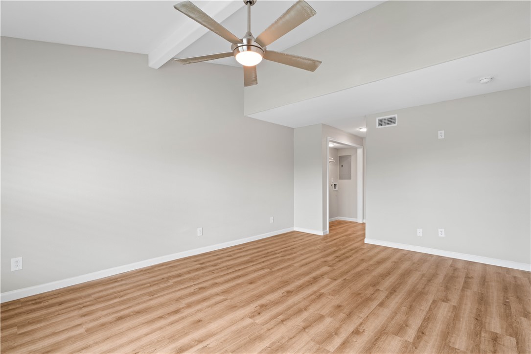 71 Nassau Dr 403 Property Photo 14