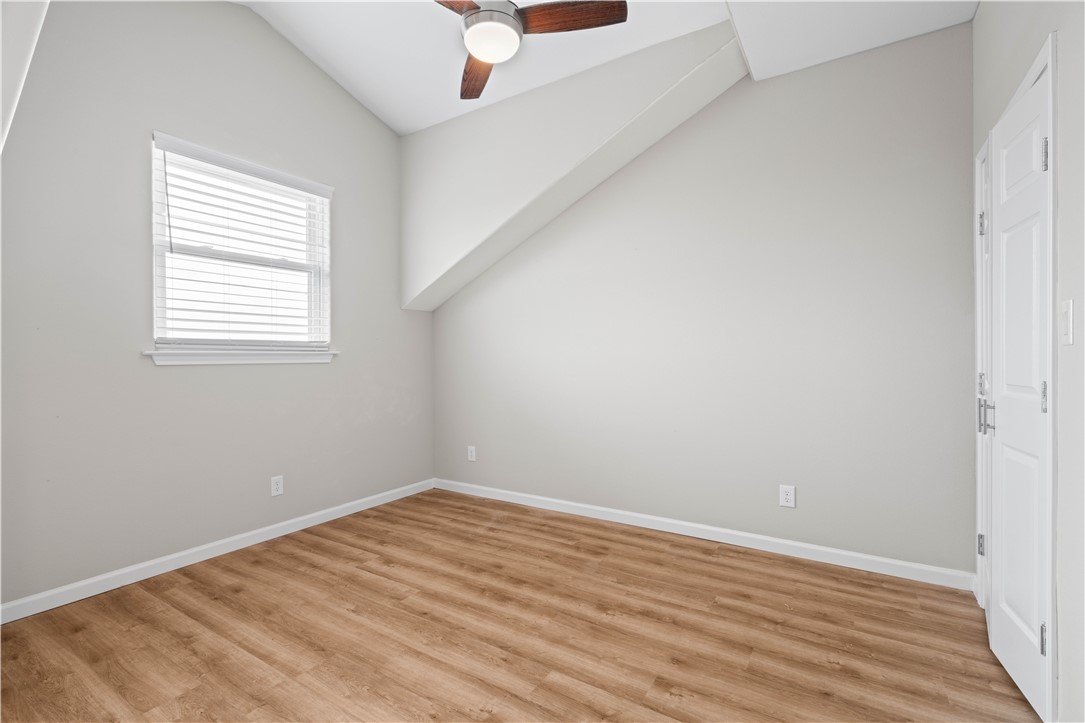 71 Nassau Dr 403 Property Photo 27