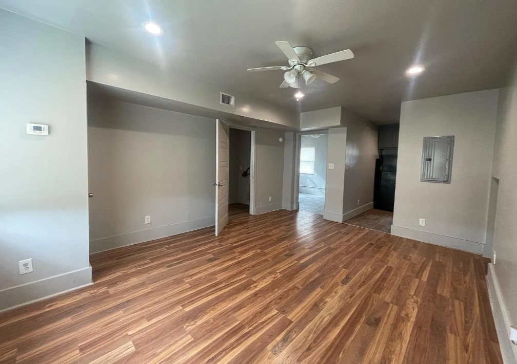 2129 16th St Property Photo 2