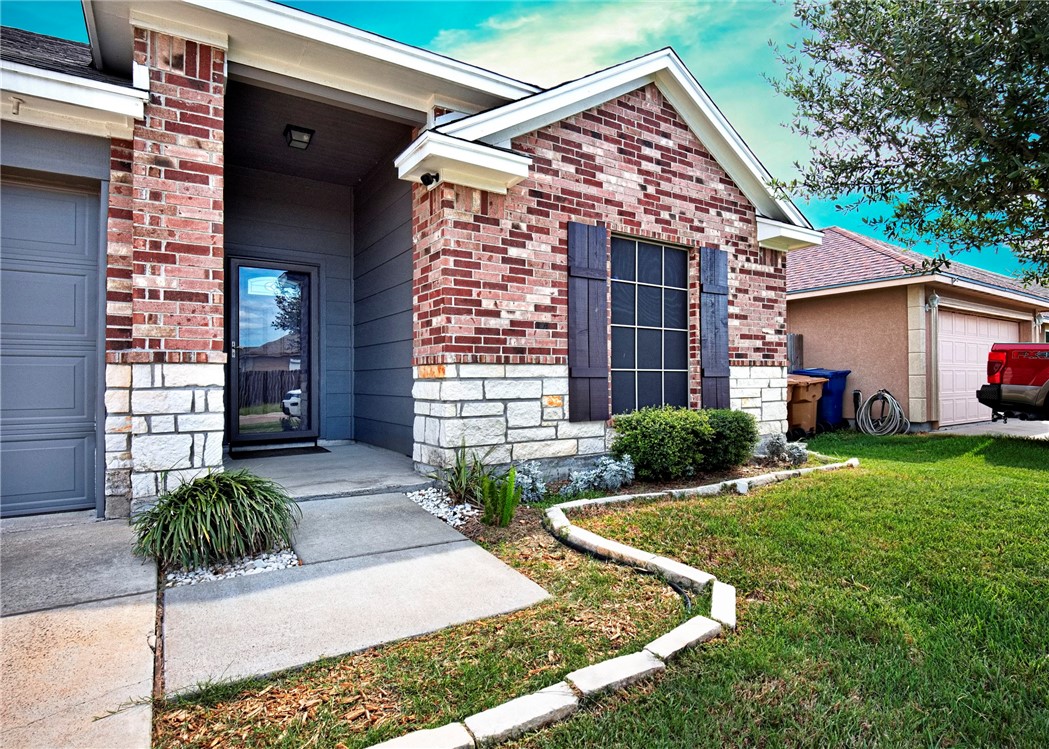 10113 Maverick Property Photo 2