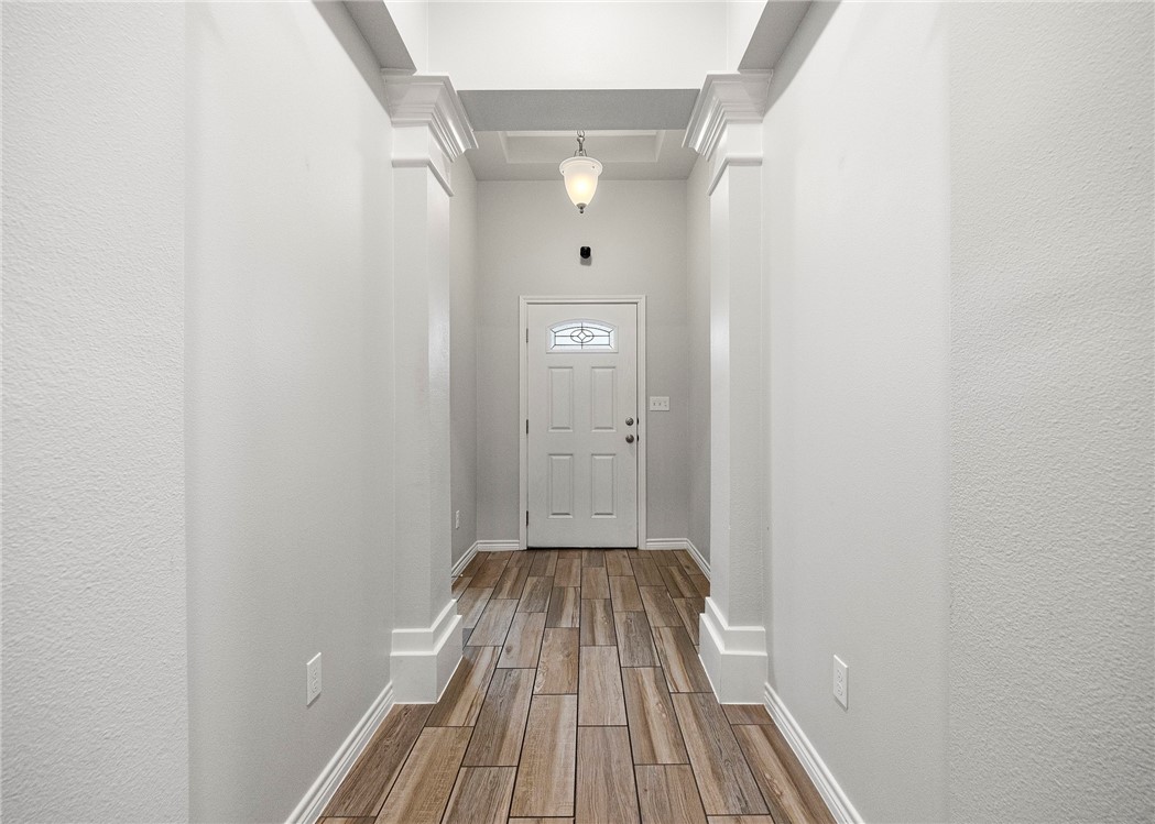 10113 Maverick Property Photo 4
