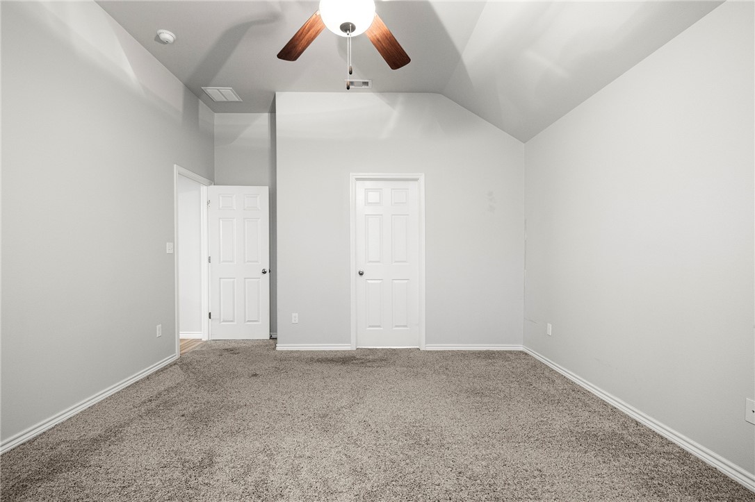 10113 Maverick Property Photo 12
