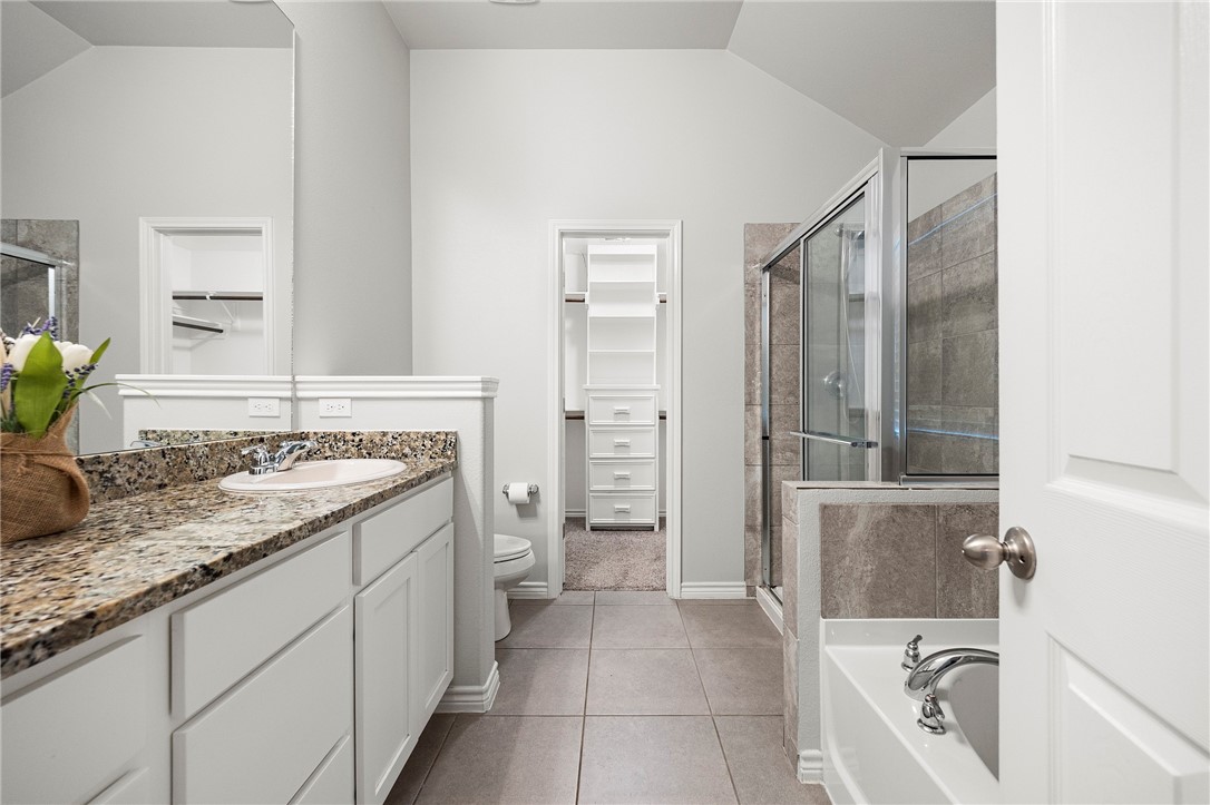 10113 Maverick Property Photo 14