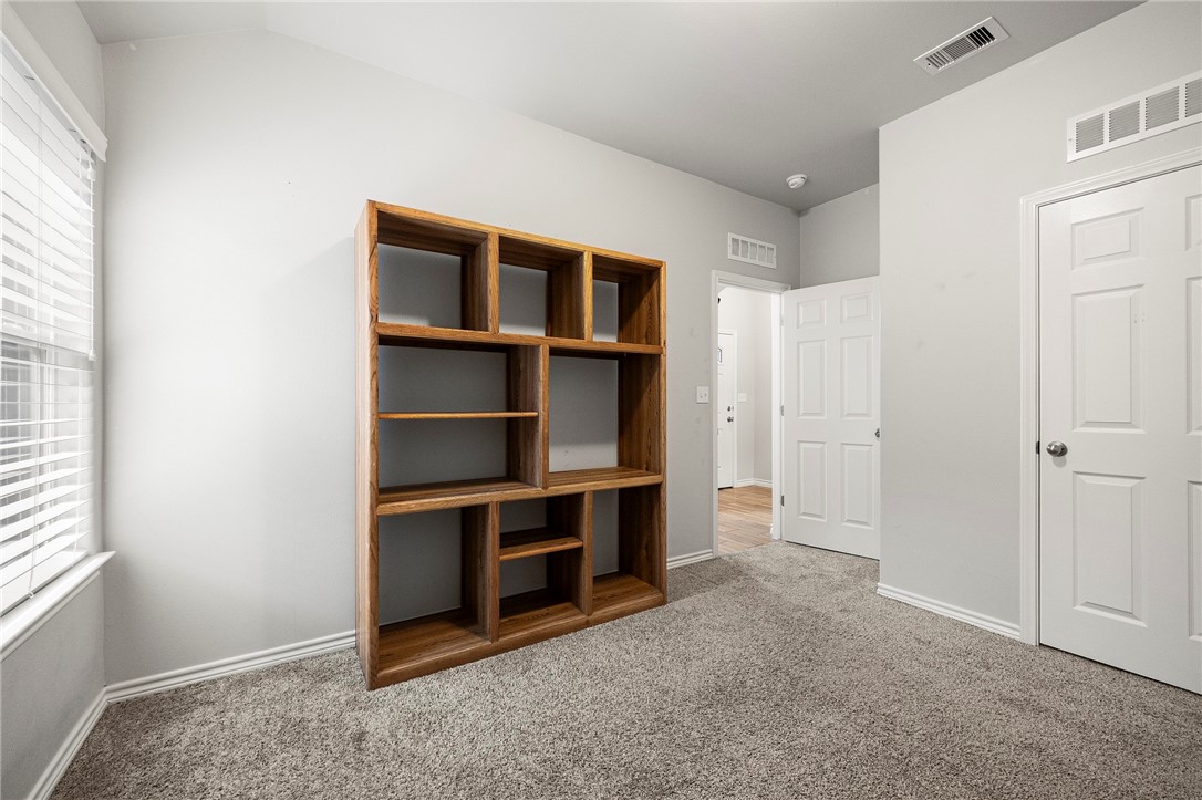 10113 Maverick Property Photo 18