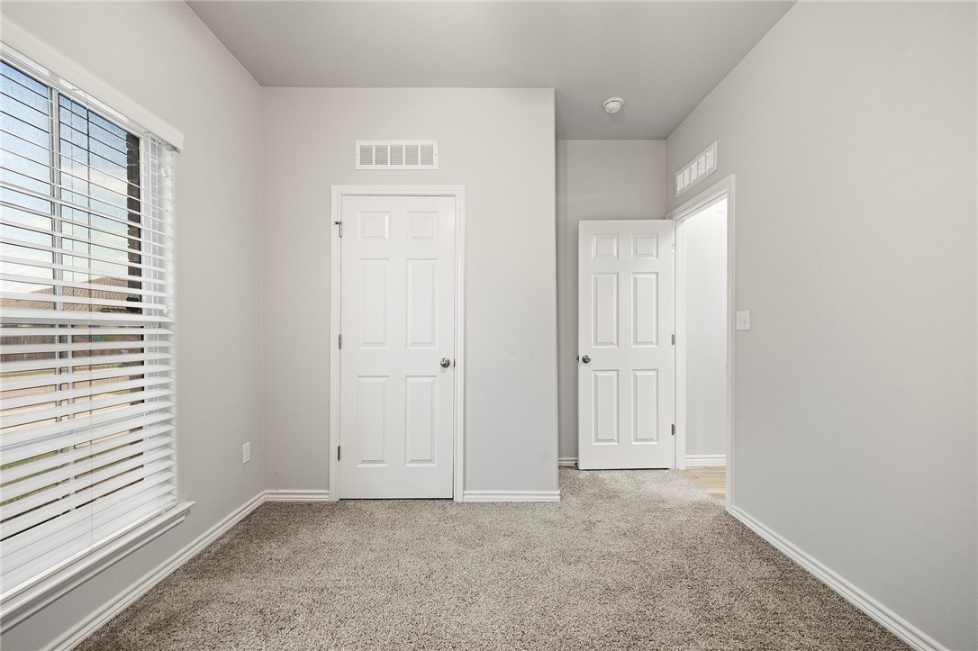 10113 Maverick Property Photo 19