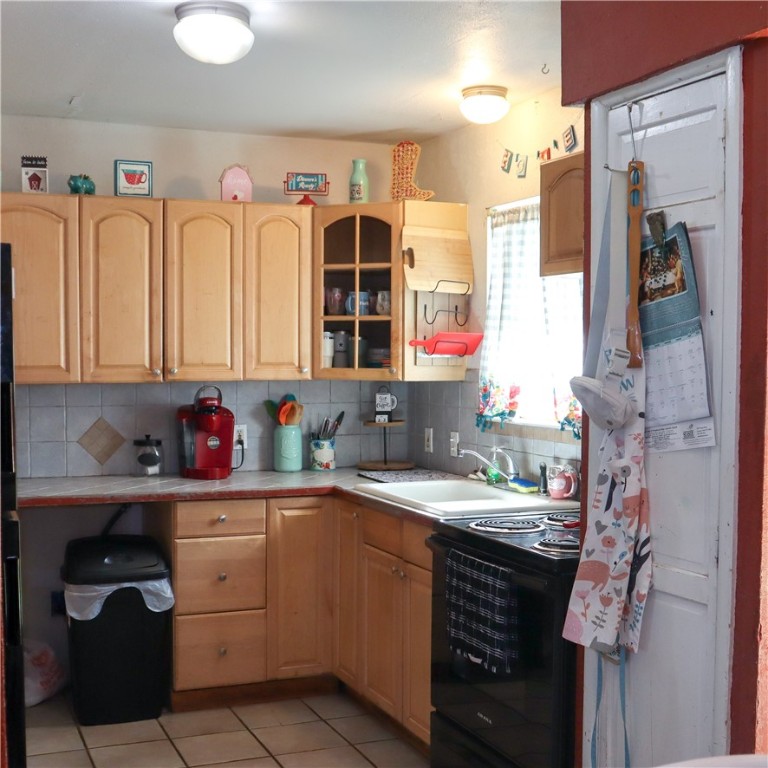 4625 Mildred Dr Property Photo 5