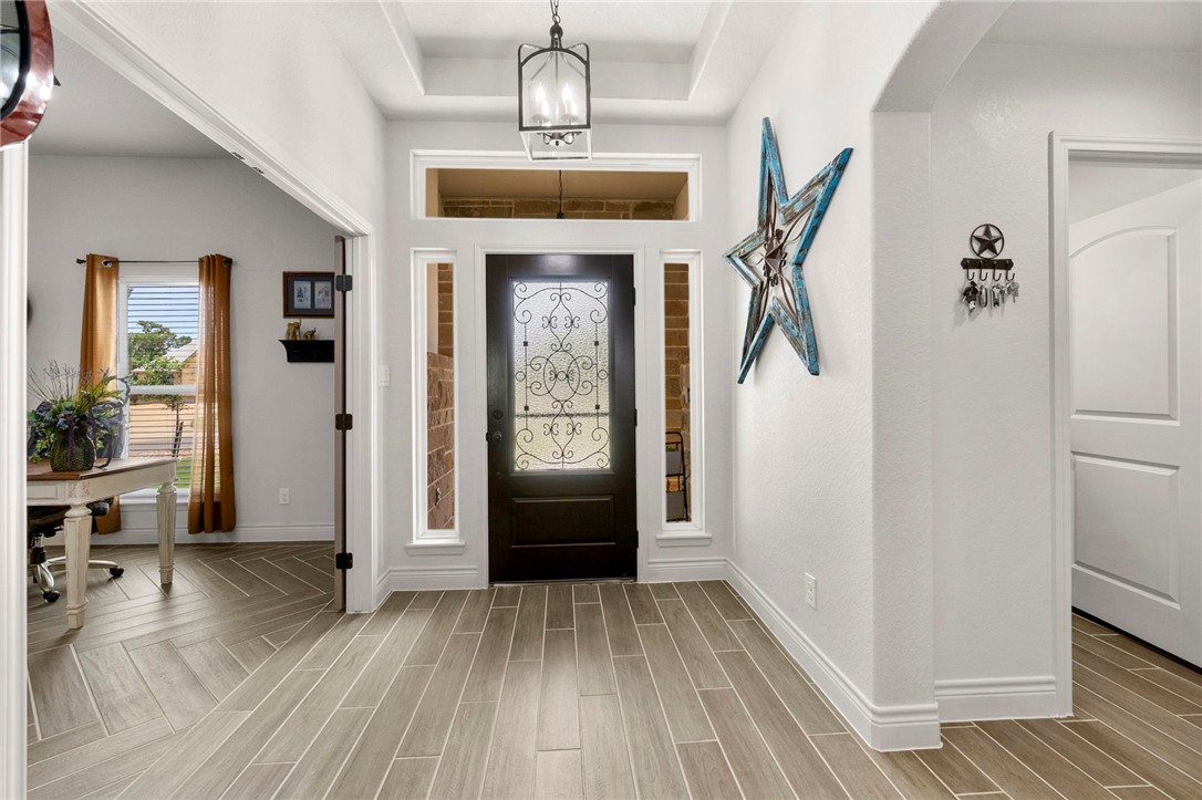 177 Glenvalley Circle Property Photo 4