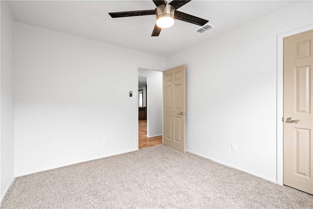 6106 Orangewood Dr Property Photo 9