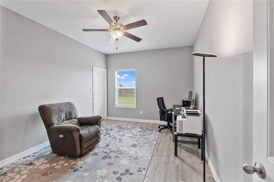 4229 Midlands St Property Photo 12