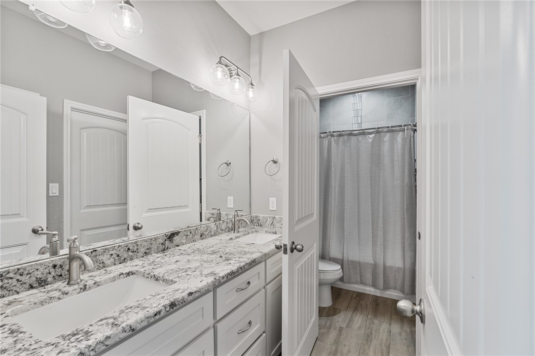 4229 Midlands St Property Photo 13