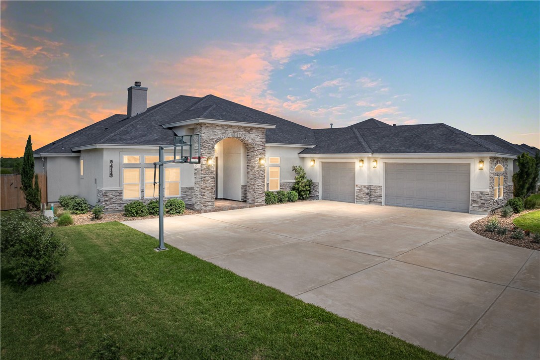 5414 Legends Dr Property Photo 1