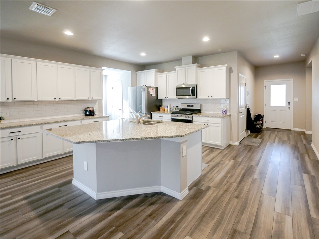 7229 Adler Dr Property Photo 4