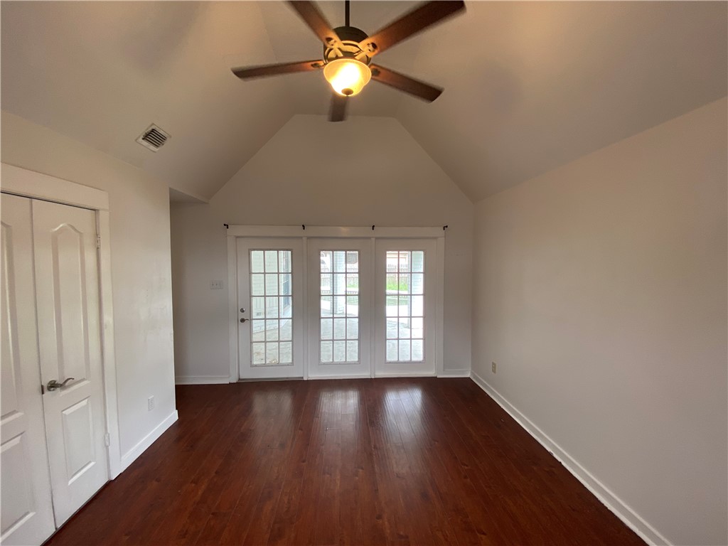 7429 Lake Maggorie Dr Property Photo 16