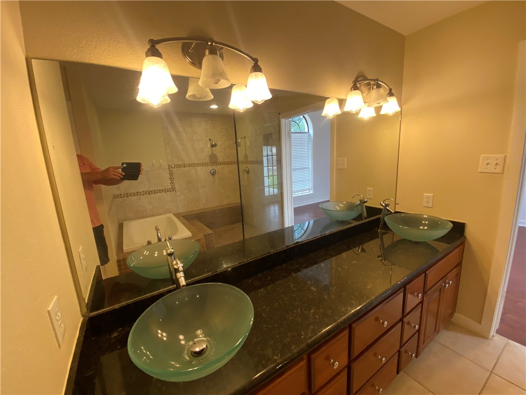 7429 Lake Maggorie Dr Property Photo 20