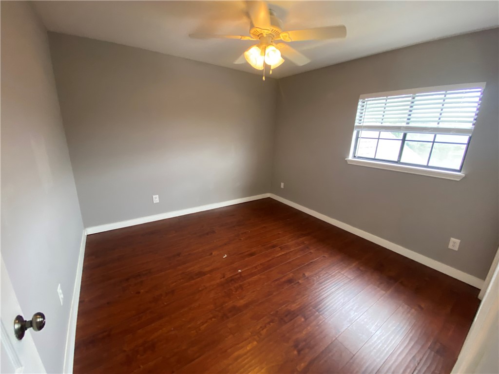 7429 Lake Maggorie Dr Property Photo 25