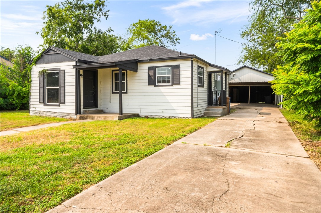 1367 Normandy Dr Property Photo 2