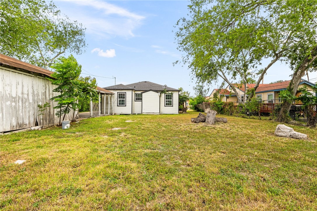 1367 Normandy Dr Property Photo 21