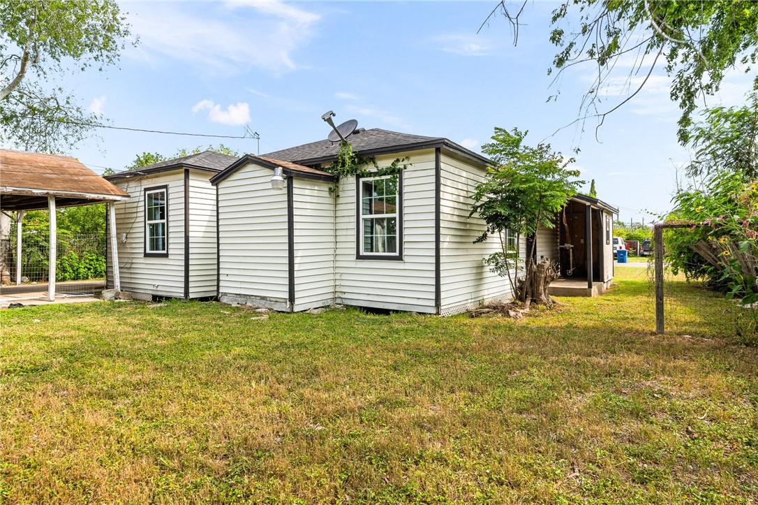 1367 Normandy Dr Property Photo 22