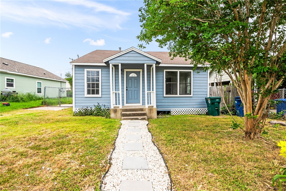 2630 Lynch St Property Photo 1