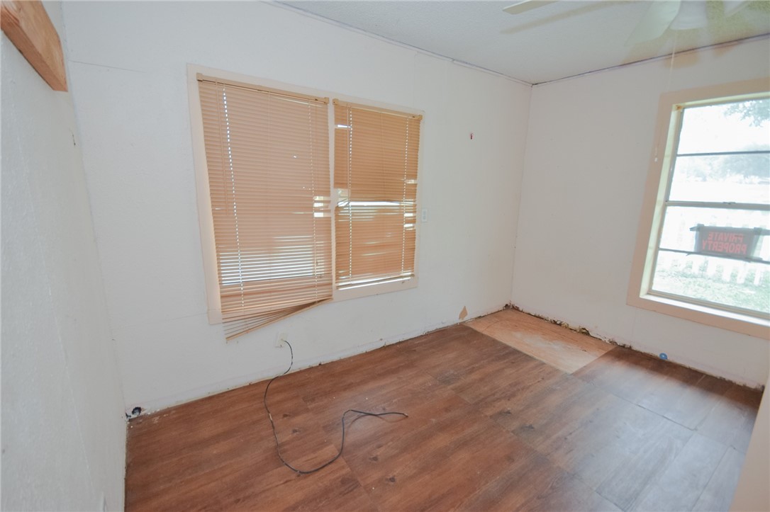 800 Brown St Property Photo 8