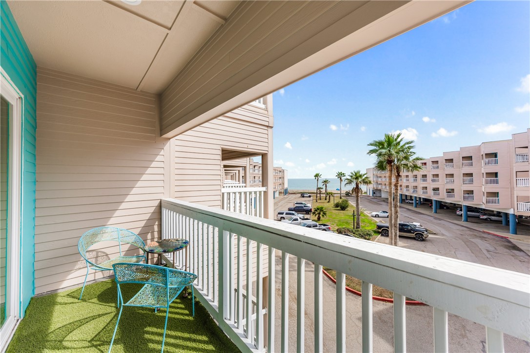 3938 Surfside Blvd 2244 Property Photo 15