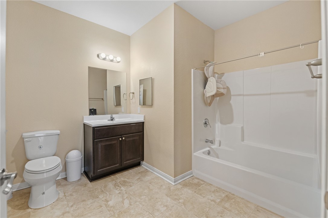 2025 Islla Dr Property Photo 7