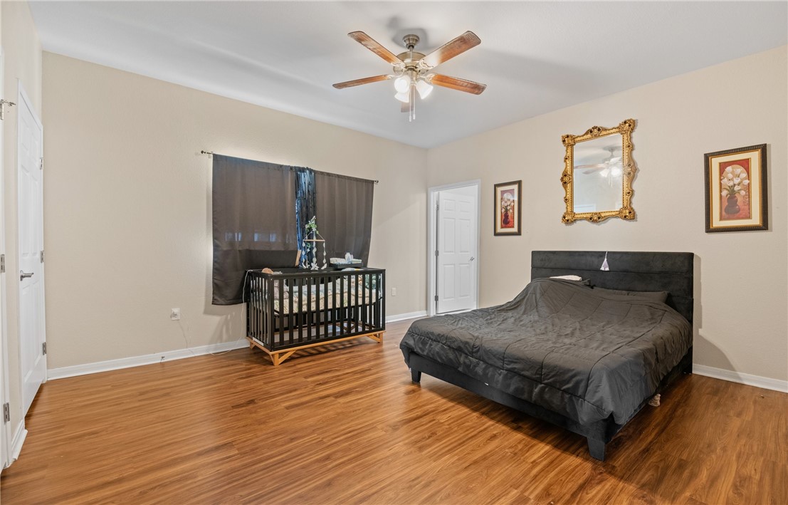 2025 Islla Dr Property Photo 8
