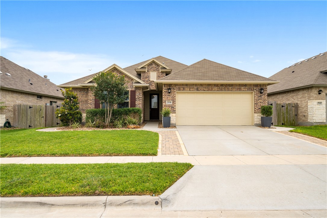 2538 Las Estrellas St Property Photo 6