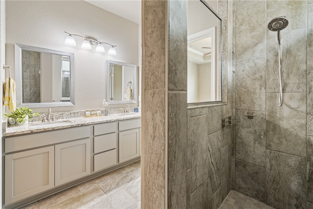 2538 Las Estrellas St Property Photo 23