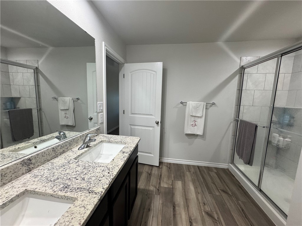 2682 Excelsior Blvd Property Photo 14