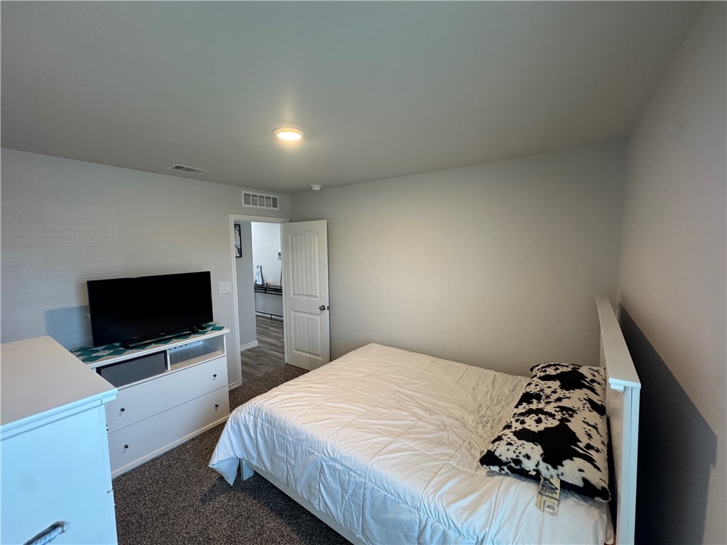 2682 Excelsior Blvd Property Photo 16