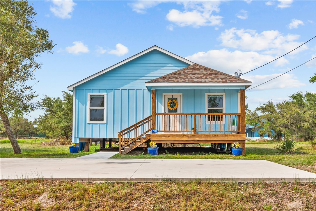 2111 Lone Star Property Photo 2