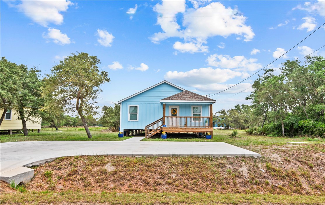 2111 Lone Star Property Photo 3