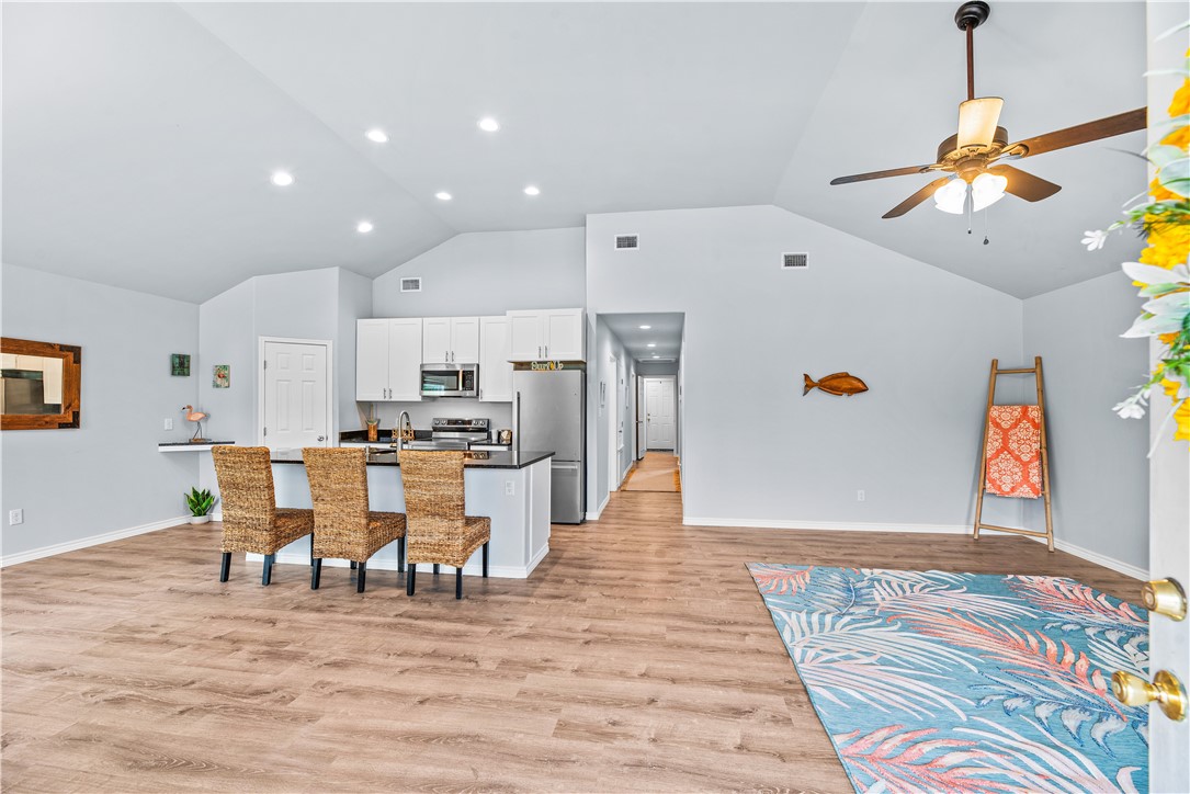 2111 Lone Star Property Photo 7