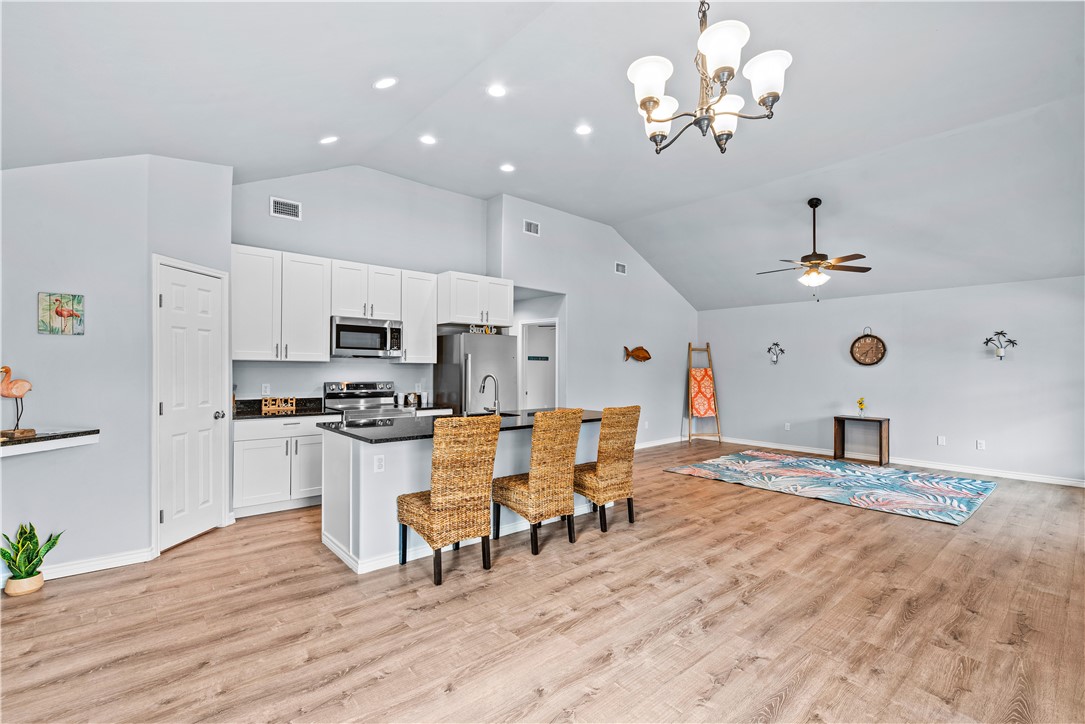 2111 Lone Star Property Photo 10